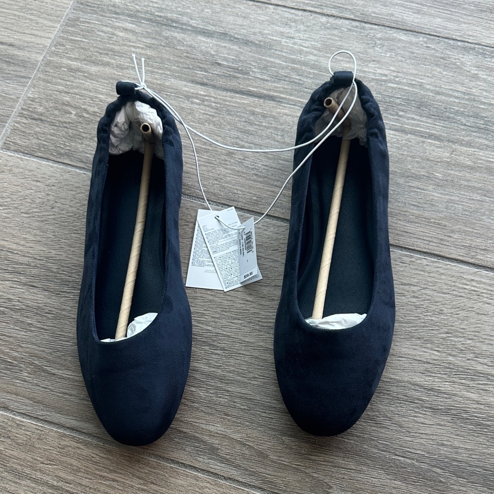 GAP Women's Navy Blue Ballet Flats